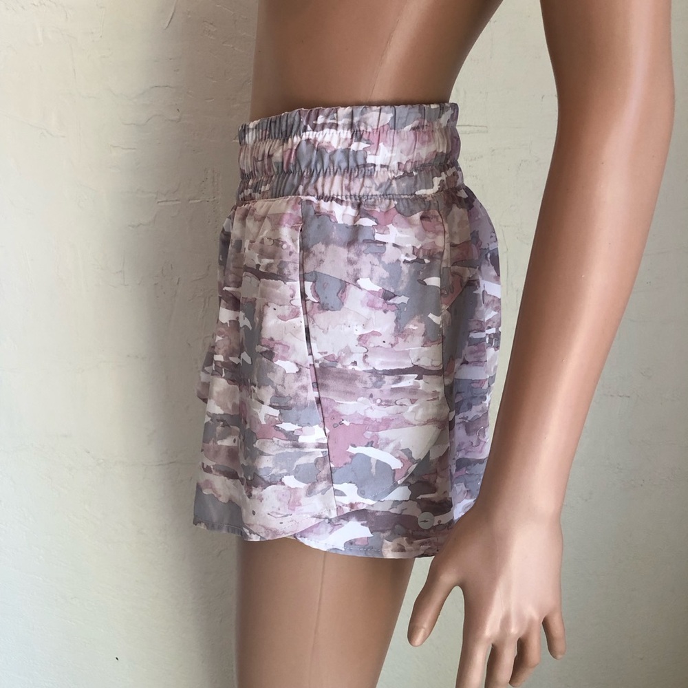 AVIA Tie-Dye Multicolored Running Lining Shorts Women’s Size L Activewear